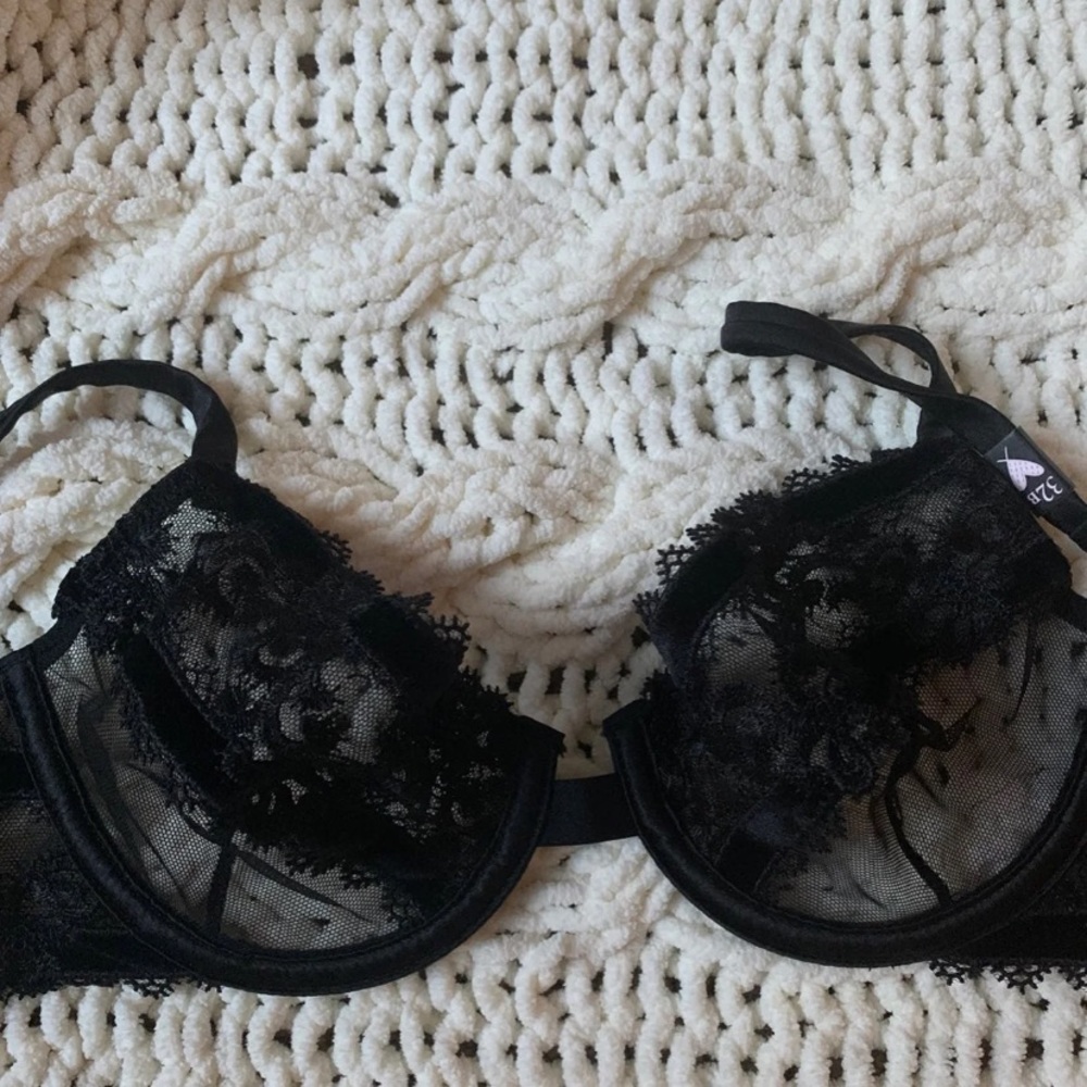 Victoria’s Secret Black Bra